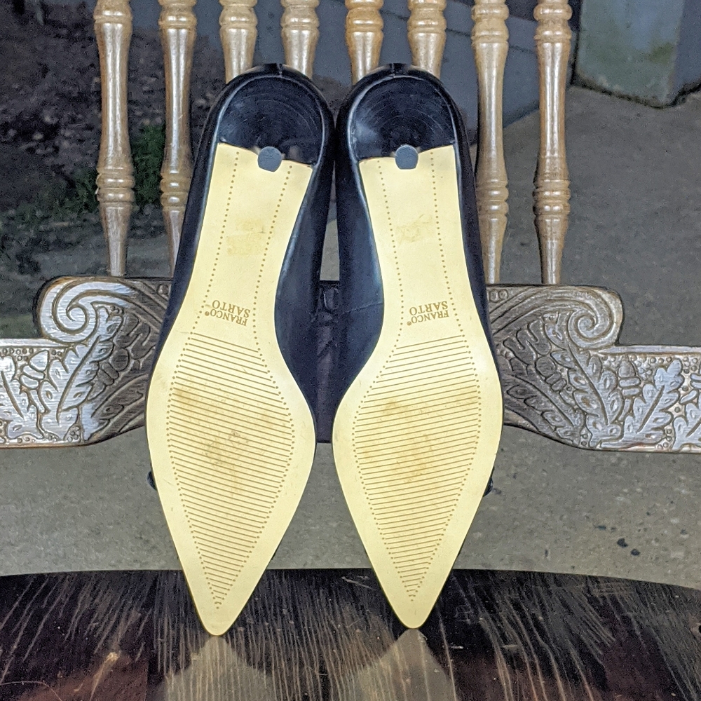 Franco Sarto Low Heel with Buckle Detail - Picture 5 of 6